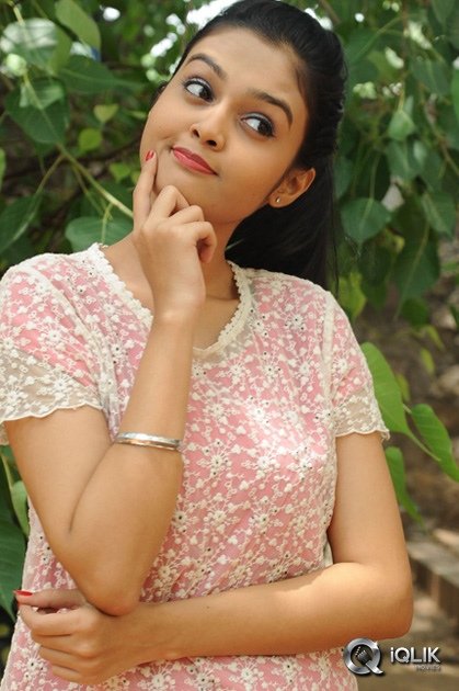 Pragati-Chourasiya-at-Basthi-Movie-Show-Press-Meet